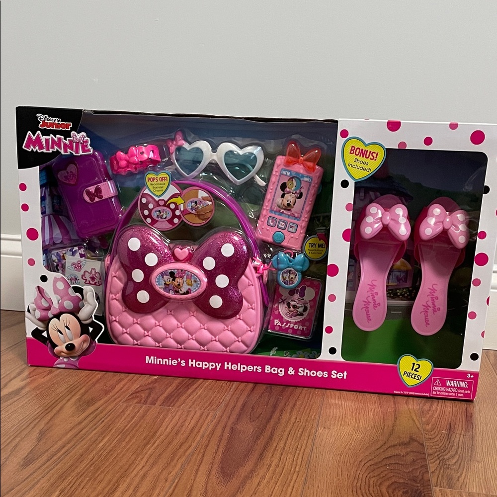Brand New Minnie Mouse Pink Bag and Shoe Playset